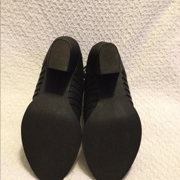 NWOB Mossimo Booties - Picture 4 of 4